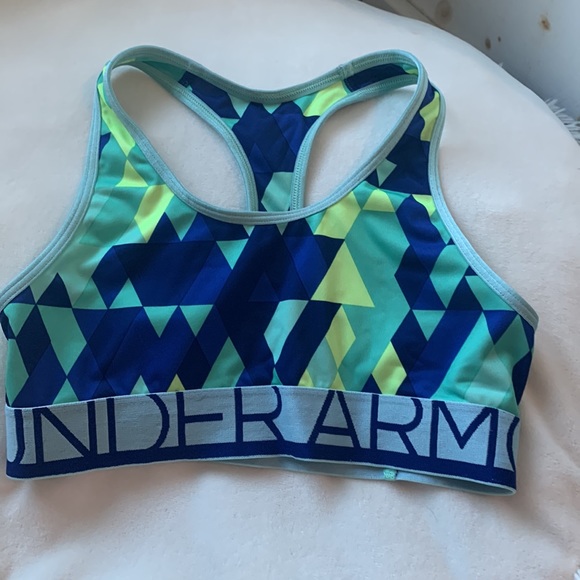 Three under armor bras - Picture 3 of 6